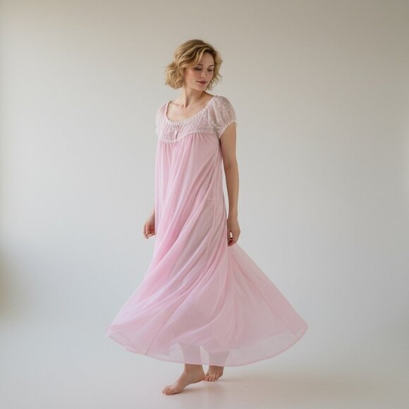 NOS Vintage 60's Vassarette Pink Nylon Chiffon Robe Nightgown Size 36 Full Sweep - Picture 2 of 10